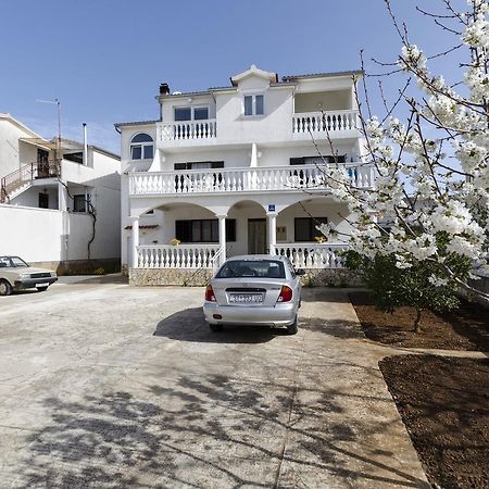 פירובאץ Apartments Mime מראה חיצוני תמונה