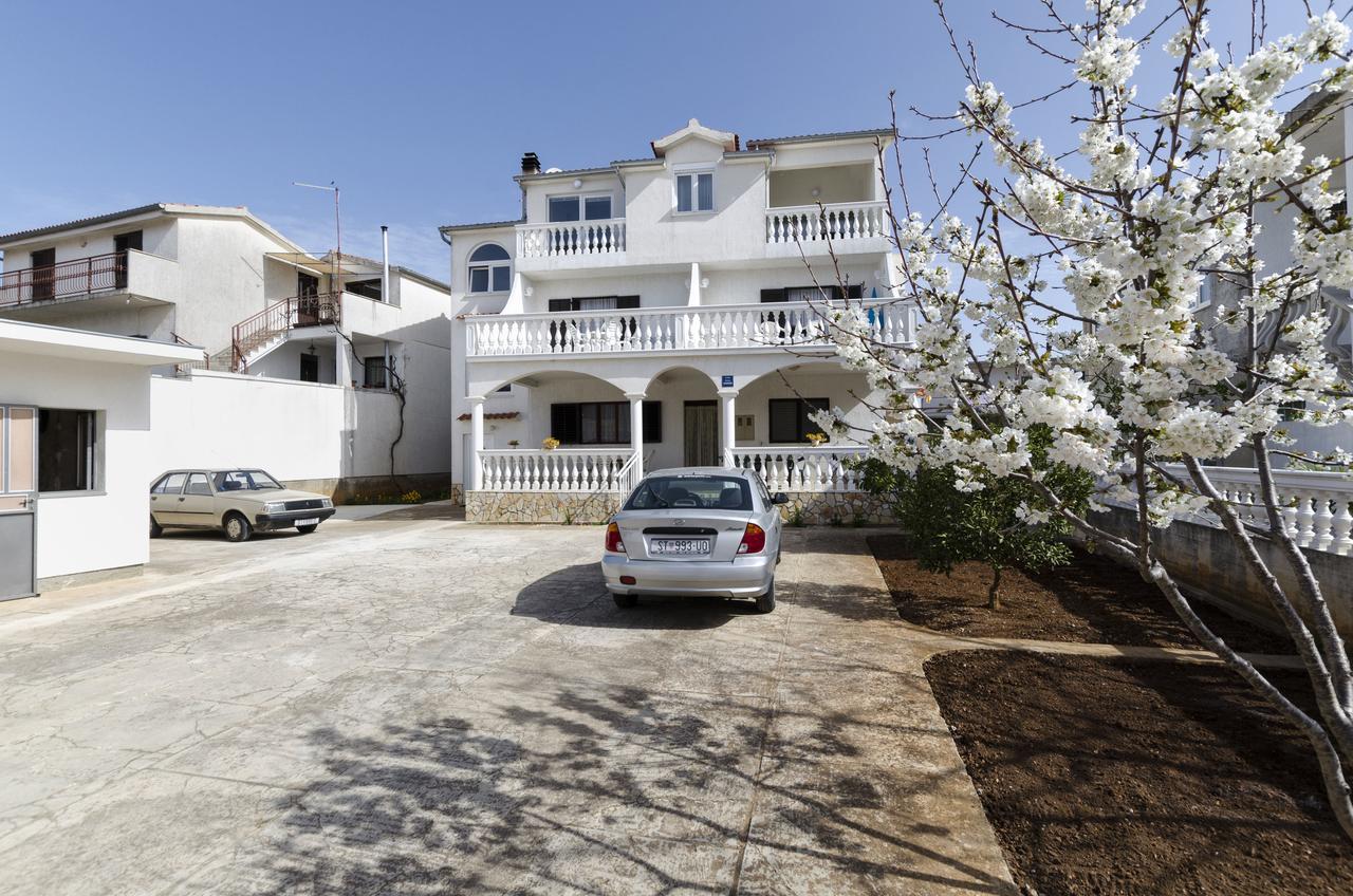 פירובאץ Apartments Mime מראה חיצוני תמונה